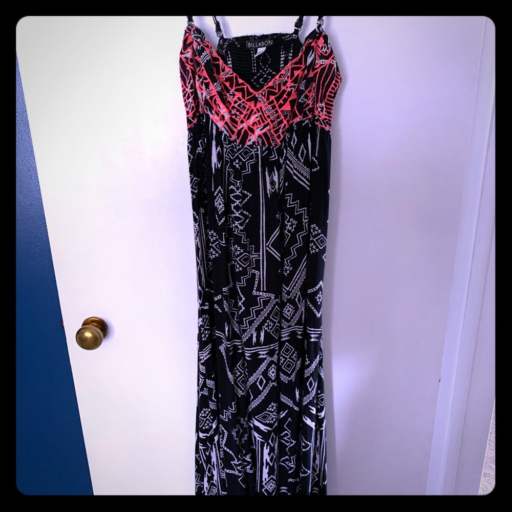 Billabong Maxi Dress 🖤